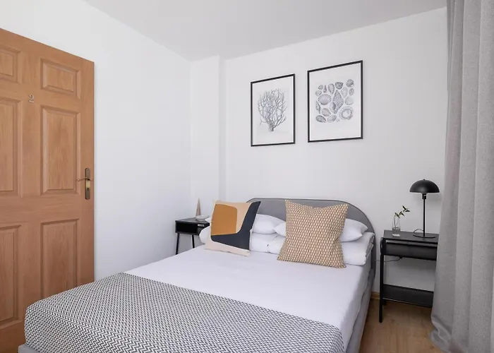 4 Bedroom Apartment With A Balcony - Prochowa 1
